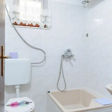 Vesna アパート *