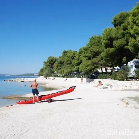 アパート Vesna トロギール