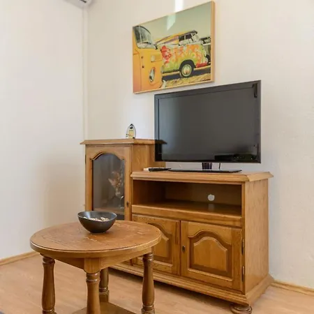 Vesna شقة تروغير