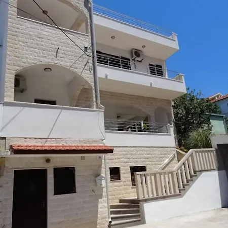 Vesna Trogir
